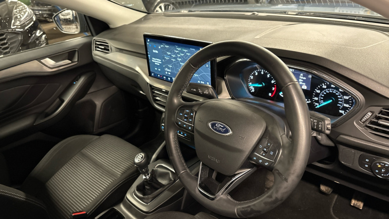 Ford Focus 1.0 EcoBoost Hybrid mHEV 155 Titanium 5dr Petrol Hatchback